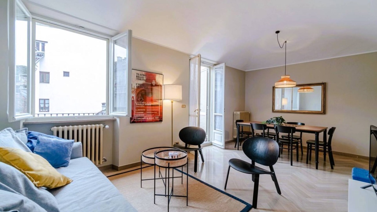 Roman Quarter Apartment | Turin's Secret Spot: Terrace & Charm