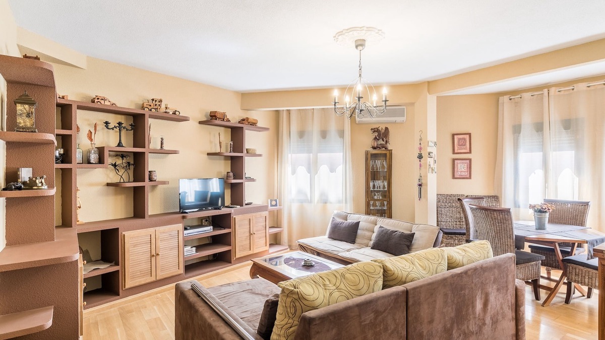 Toledo Apartment | TURISToledo: RUBÍ (Broad and flirty). Capacity 6 guests with option of 7.