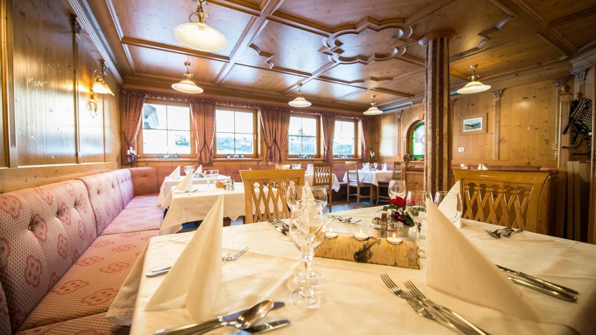 Valle San Silvestro Hotel | Turmhotel Gschwendt