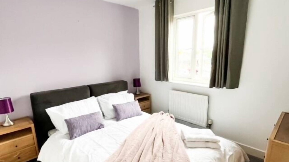 Melksham House | Turner's Court -This Amazing, 4 bedroom house in Melksham