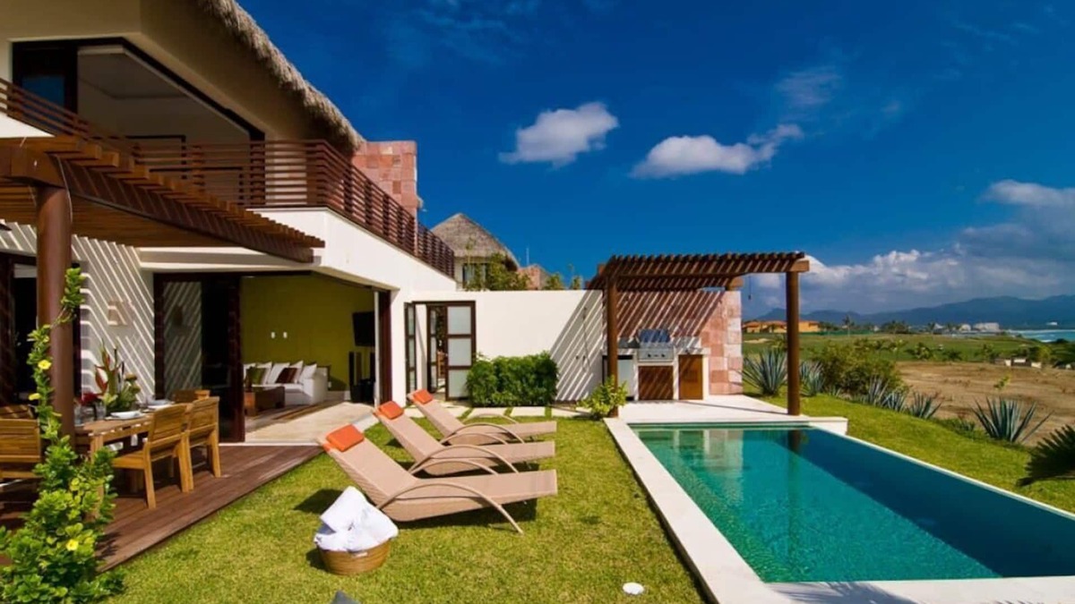 Emiliano Zapata Villa | Turquesa in Porta Fortuna by Personal Villas - Beautiful Pool and Beach