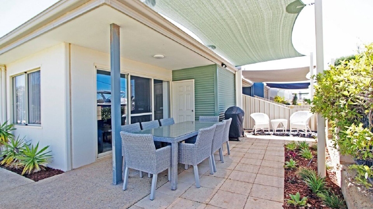 Jurien Bay Apartment | Turquoise Escape: 3 BR, 2 BA Apartment in Jurien Bay, Sleeps 7