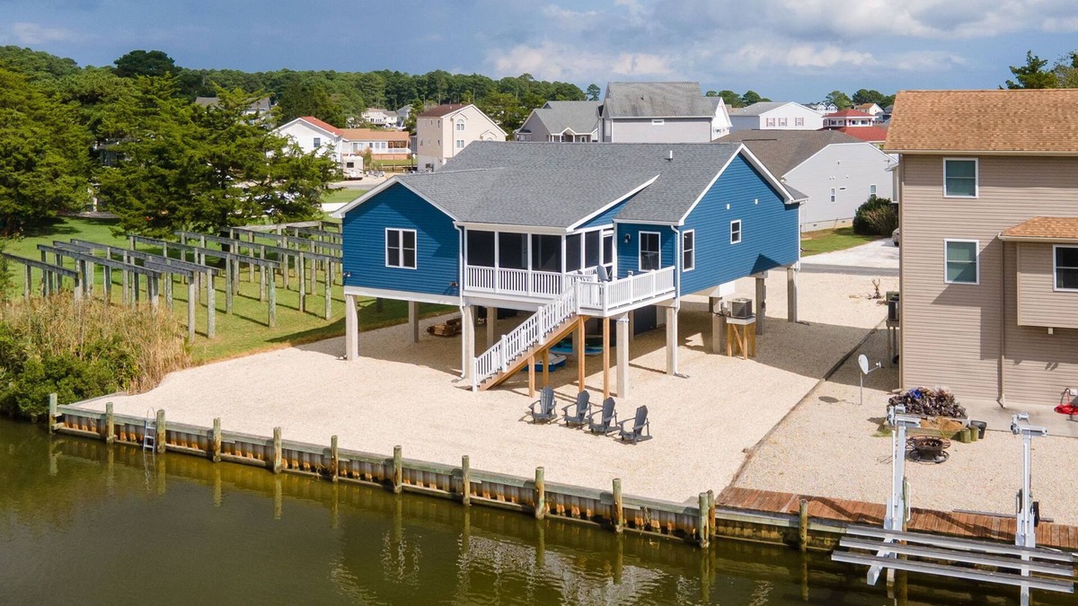 Captain's Cove House | Turtle Bay - Waterfront; Screened porch!
