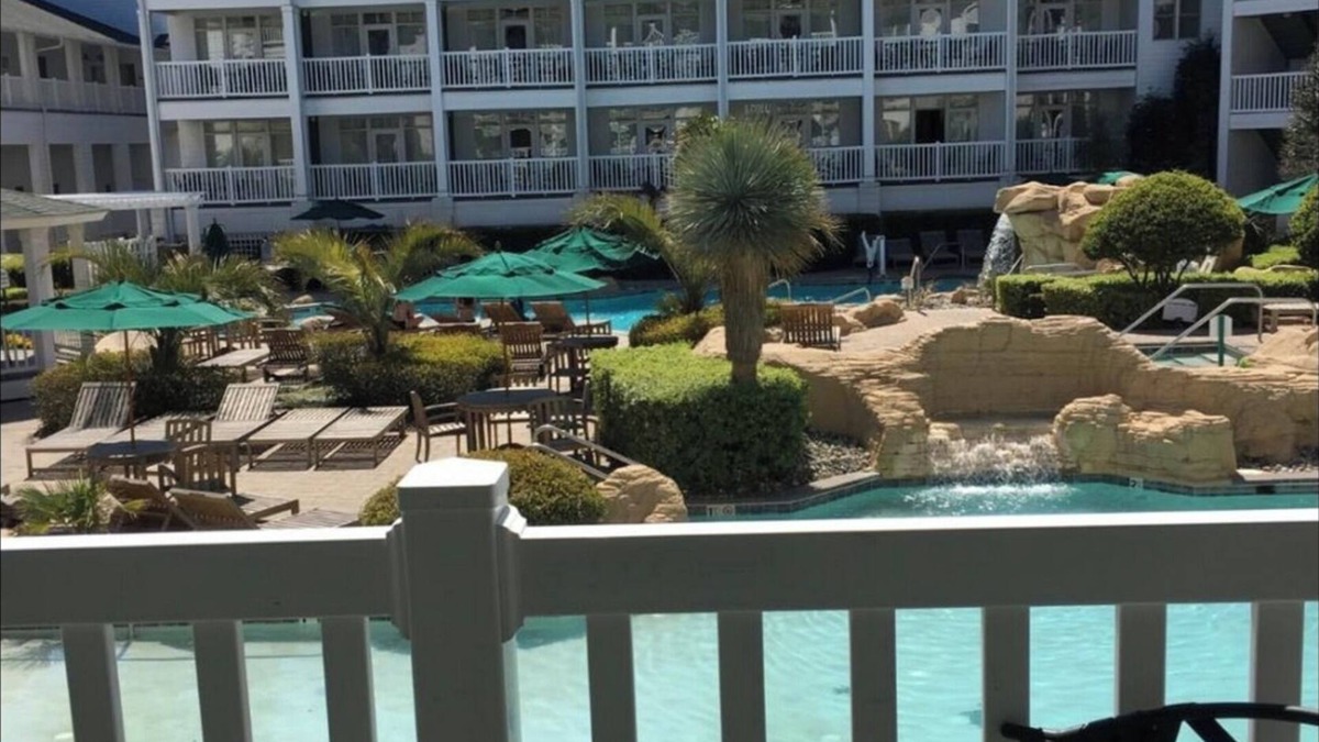 Northeast Virginia Beach Resort | Turtle Cay - Key-West Style 2Bedrm 2.5bath Full Week Oceanview July 10-17