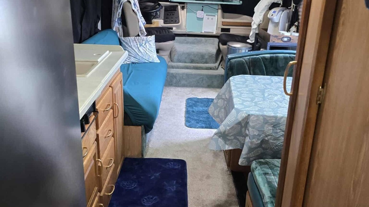 Jonestown House | Turtle Club RV fully renovated and can sleep up to 4.