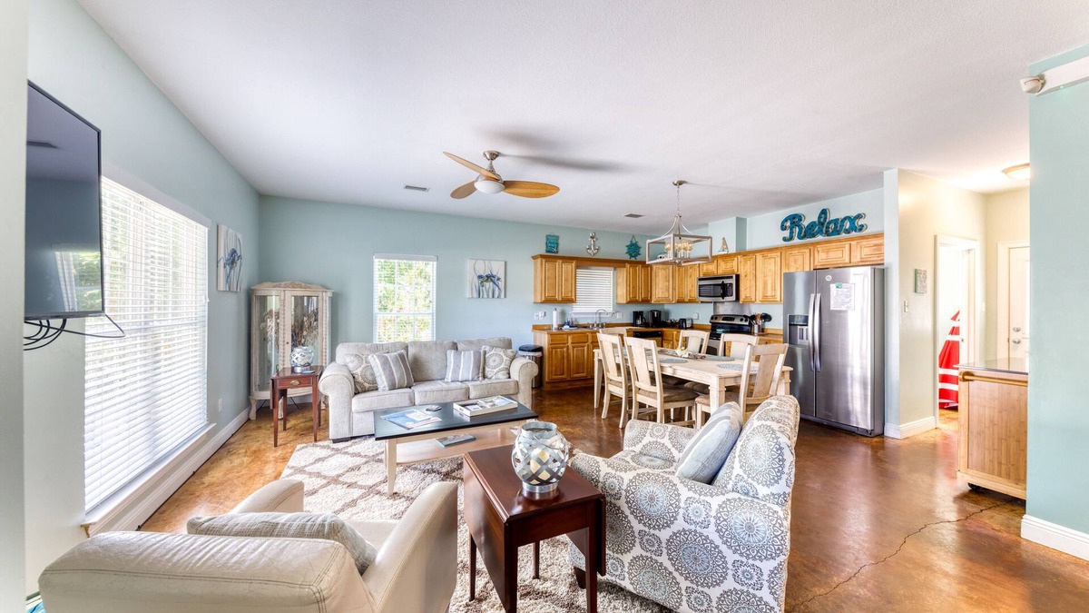 Biloxi House | Turtle Cove Cottage Downtown Ocean Springs! Golf Cart rental available!