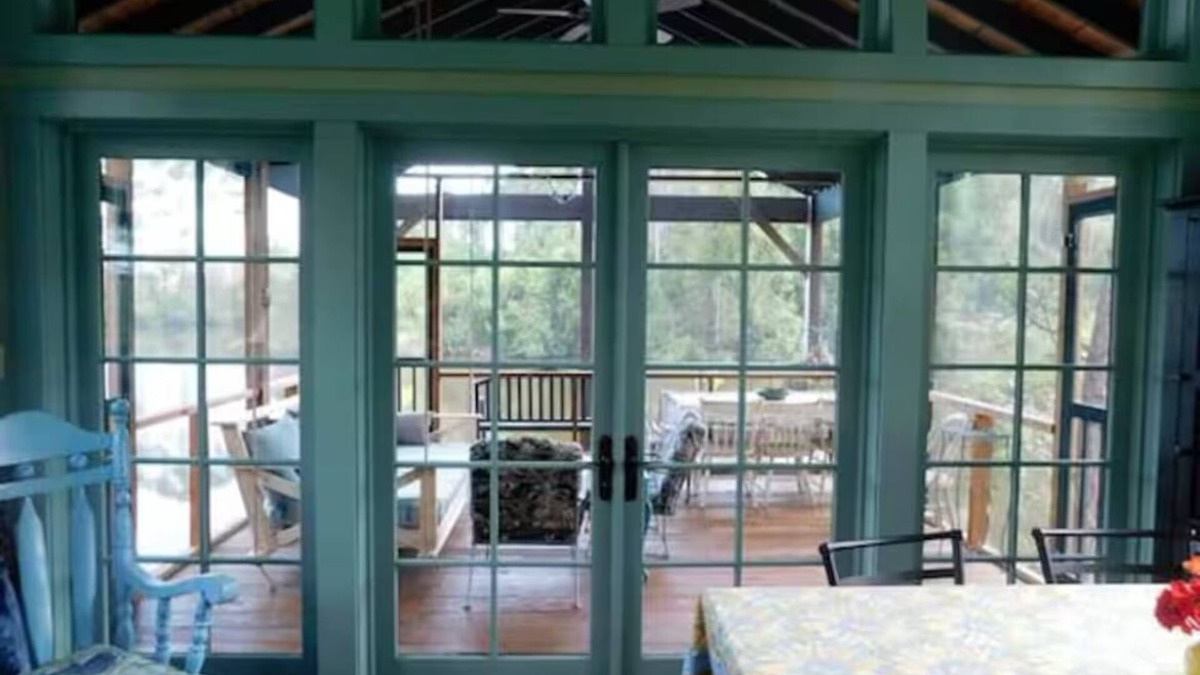 Apalachicola Cabin | Turtle Pond cabin in Apalachicola with WiFi, Pet Friendly, Couples Retreat