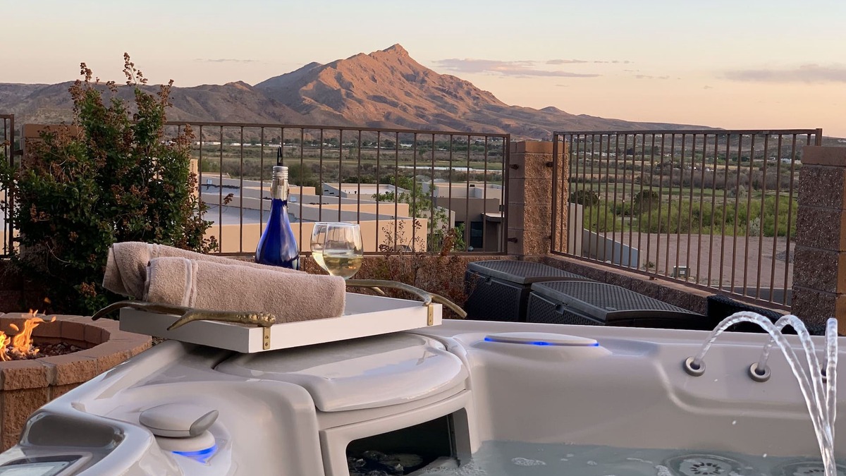 Elephant Butte Villa | TURTLEBACK OASIS! Mins to Lake, Hot Springs & Golf