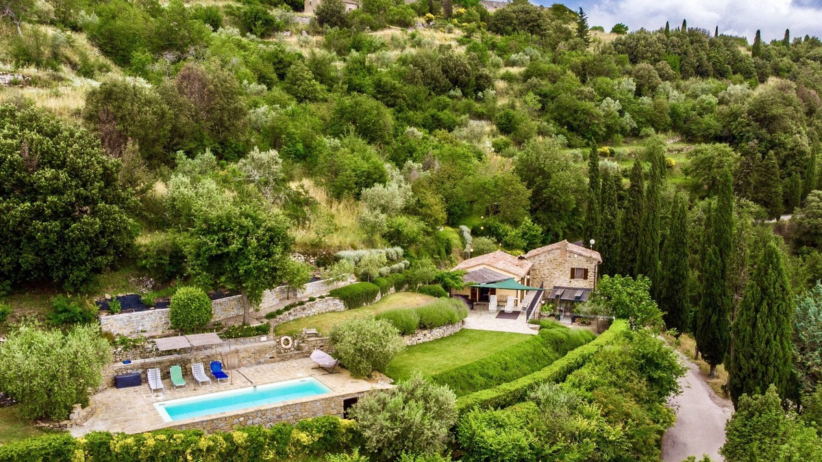 Cortona Villa | Tuscan Dream: Gorgeous Private Cortona House with Expansive Views, Garden & Pool