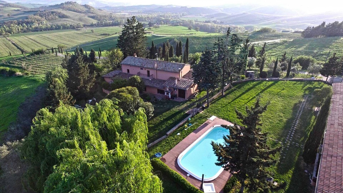 Il Poggio House | Tuscan Hideaway With Pool