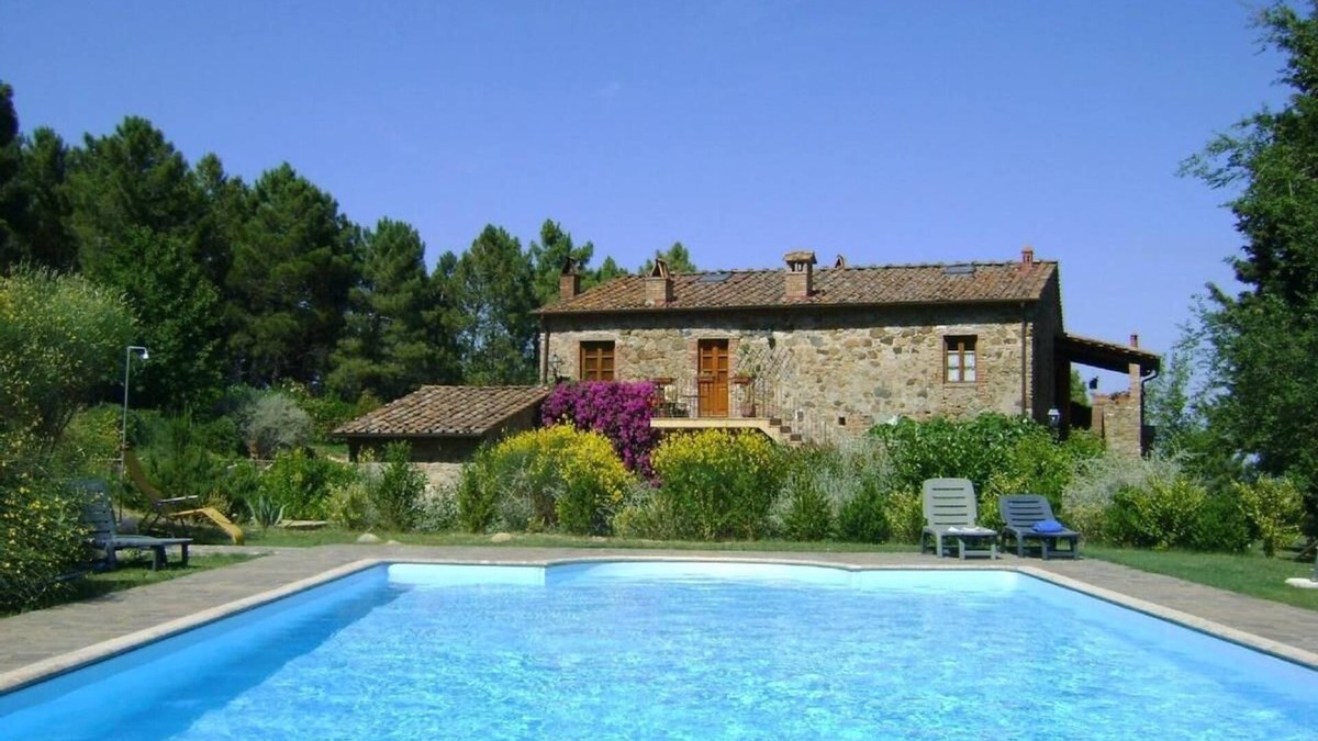 Chianni Apartment | Tuscan life style with great view, park,pool,relax,hiking & bike trails