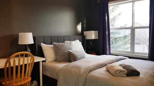 Tuscany House | Tuscan Ridge Guesthouse Calgary West