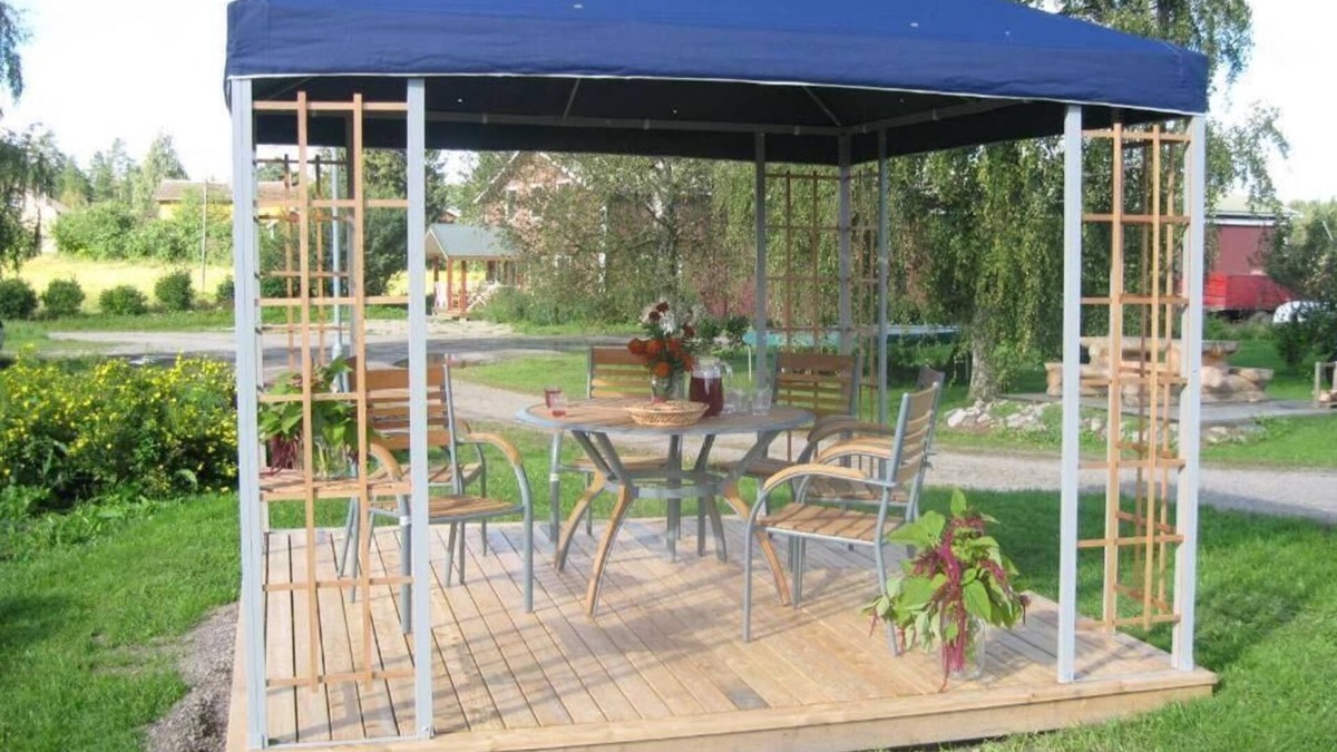 Ristiina House | Tuukkalan tila B & B
