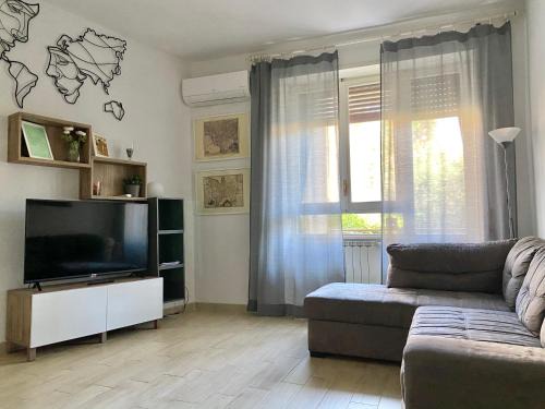Isolotto Apartment | TwelveHolly apartment