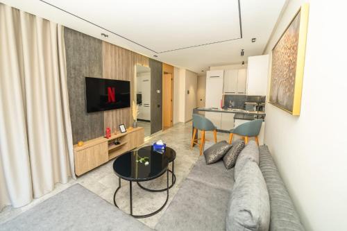 Casablanca Apartment | Twenty Four Inn 306