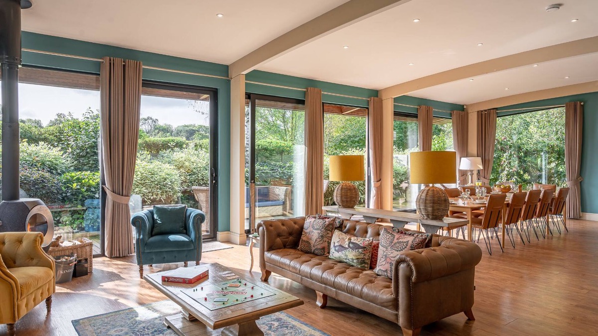 Richmond Cottage | Twenty One - a lodge that sleeps 12 guests in 6 bedrooms