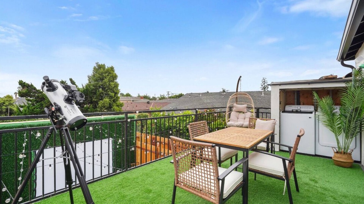Hawthorne Apartment | Twilight Terrace - Telescope - 15 Min to Beach