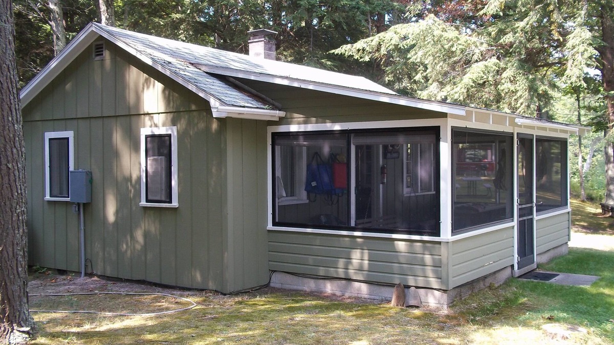 Honor Cabin | Twin Birch Resort - The Green Laker Cabin: Lakefront with Dock, Rowboat, and Kayak!