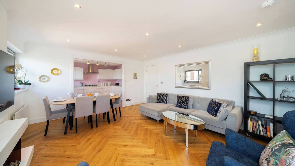 Dundee Apartment | Twin Bridges - Quayside Penthouse