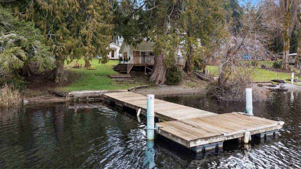 Port Orchard Cabin | Twin Cedars Cabin on Long Lake