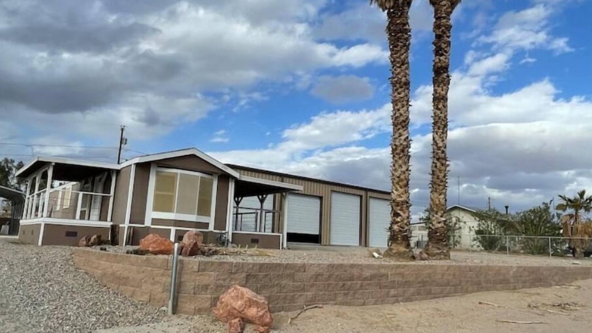 Topock House | Twin Palms Hidaway