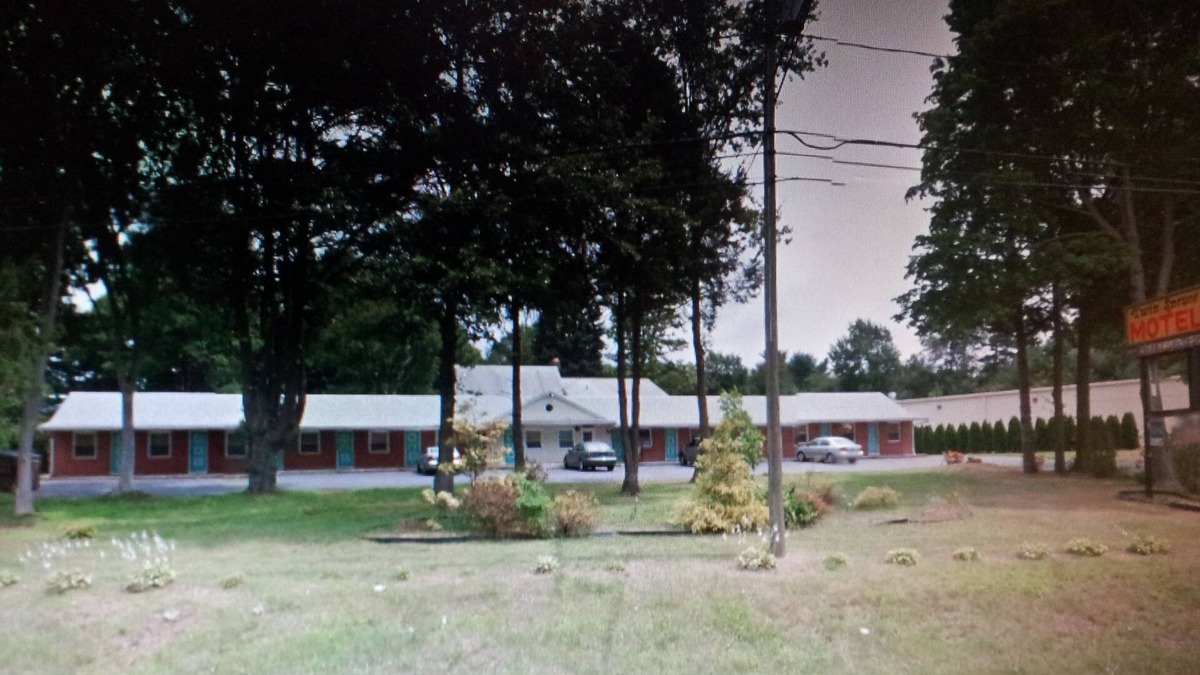 Berlin Hotel | Twin Spruce Motel