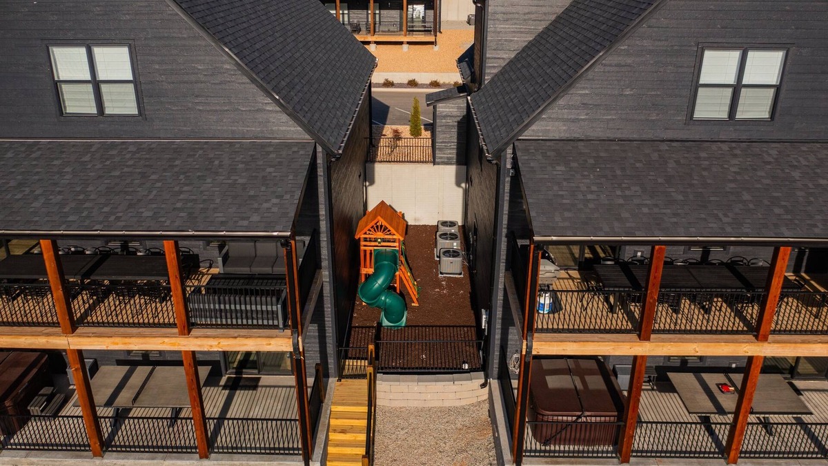 Hollister House | Two 7 bd homes w/hot tubs, sauna, & fire pits
