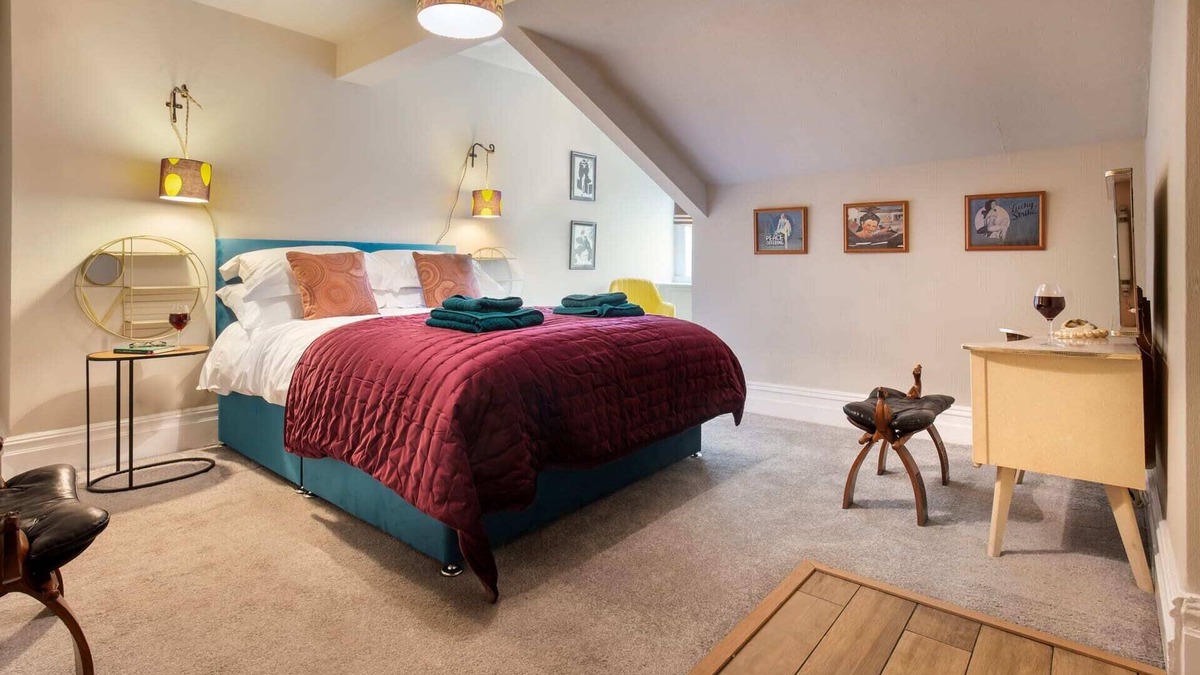 Colne Apartment | Two Bed Apartment, Albert Road