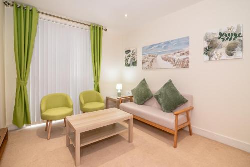 Convention Quarter Apartment | Two-bed Luxury Apartment B12LS by LiveComfortably