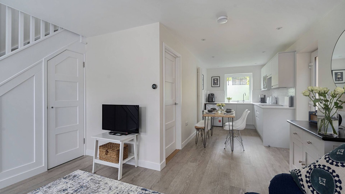 Royal Tunbridge Wells House | Two Bedroom, Self contained Annex/Appartment in Tunbridge Wells. With Parking