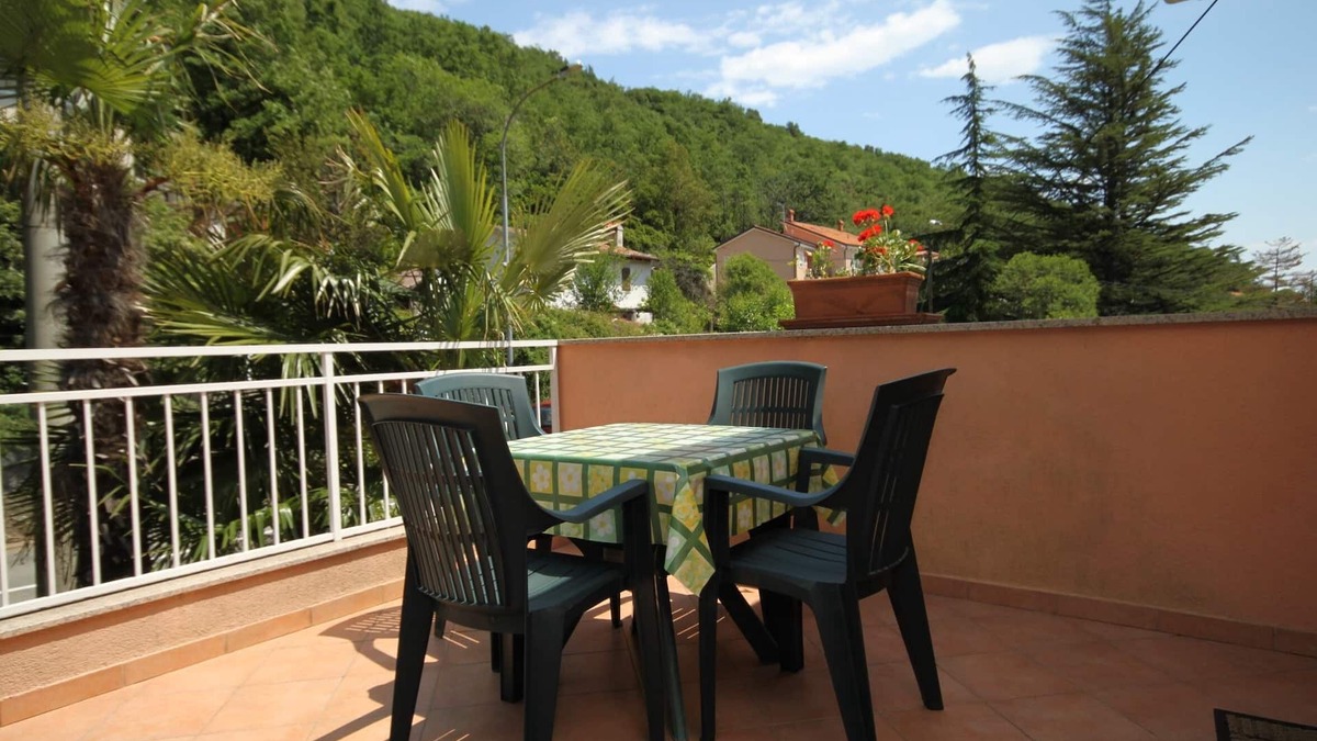 Obrs Apartment | Two bedroom apartment with terrace Mošćenička Draga, Opatija (A-2327-c)