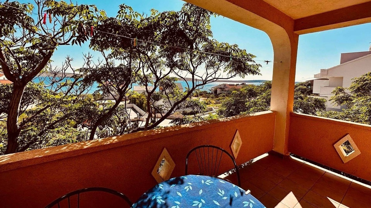 Vidalici Apartment | Two bedroom apartment with terrace and sea view Vidalići, Pag (A-24330-a)