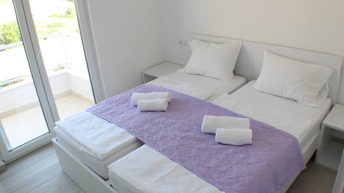 Promajna Apartment | Two bedroom apartment with terrace and sea view Promajna, Makarska (A-20710-i)