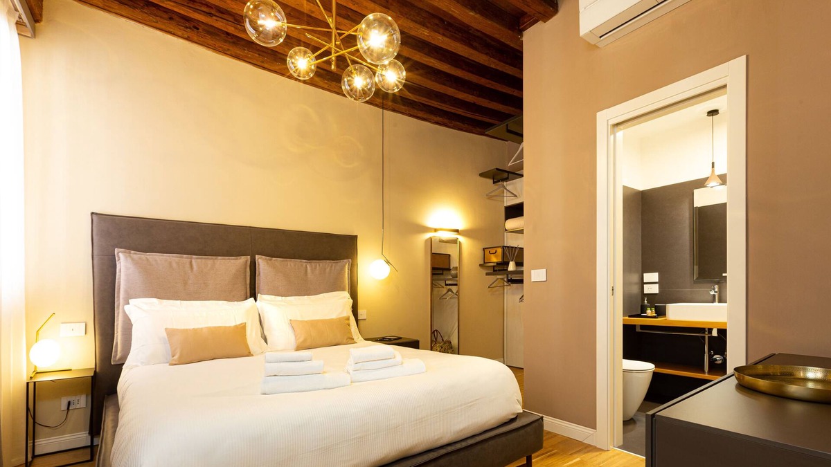 San Polo Apartment | Two bedroom apartment with ensuite bathrooms in a perfect location.