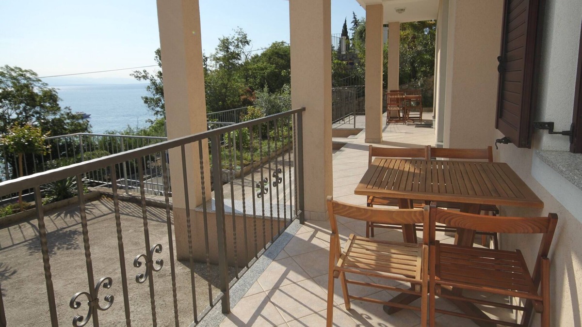 Medveja Apartment | Two bedroom apartment near beach Medveja, Opatija (A-7719-a)