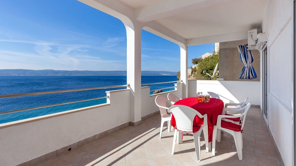 Pisak Apartment | Two bedroom apartment near beach Pisak, Omiš (A-1001-c)