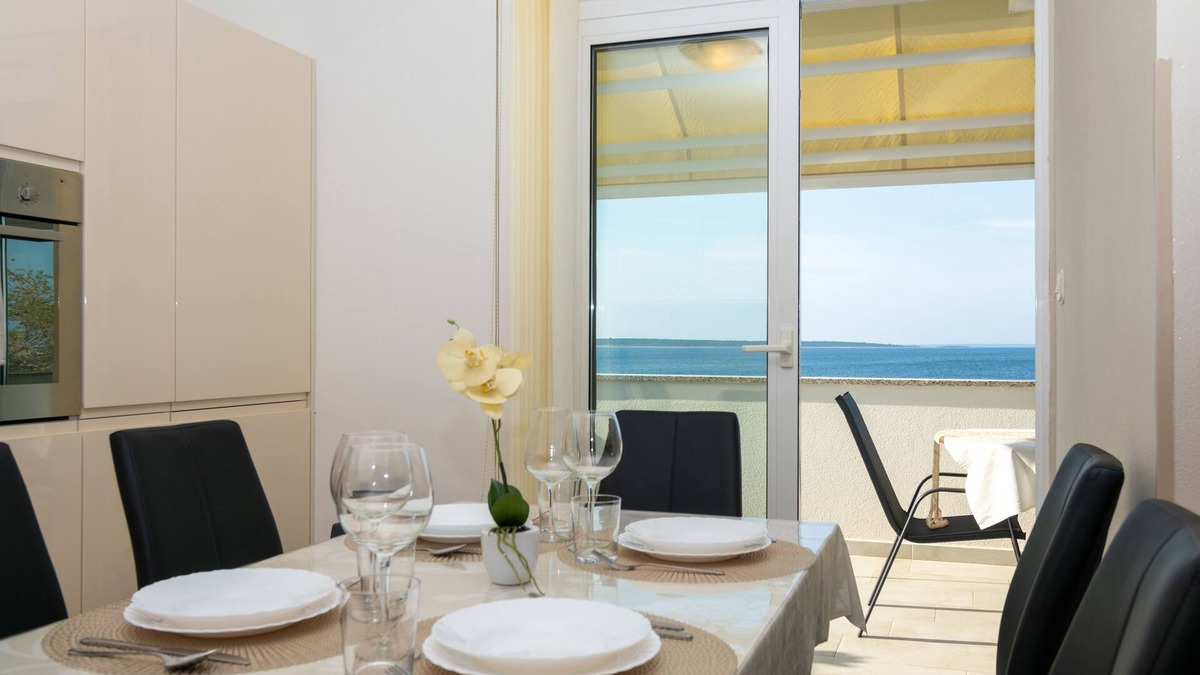 Mandre Apartment | Two bedroom apartment near beach Mandre, Pag (A-4093-d)