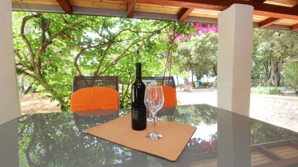 Kolan Apartment | Two bedroom apartment near beach Mandre, Pag (A-6284-c)