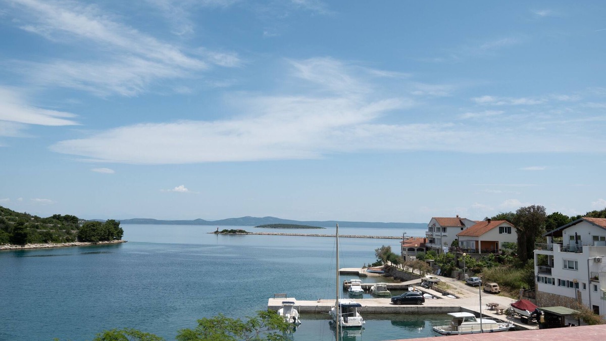 Island Dugi Otok Apartment | Two bedroom apartment near beach Zaglav, Dugi otok (A-17788-b)