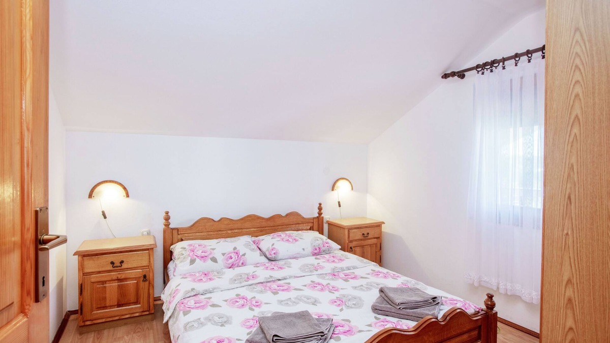 Jezera Apartment | Two bedroom apartment with terrace Jezera, Murter (A-21148-b)