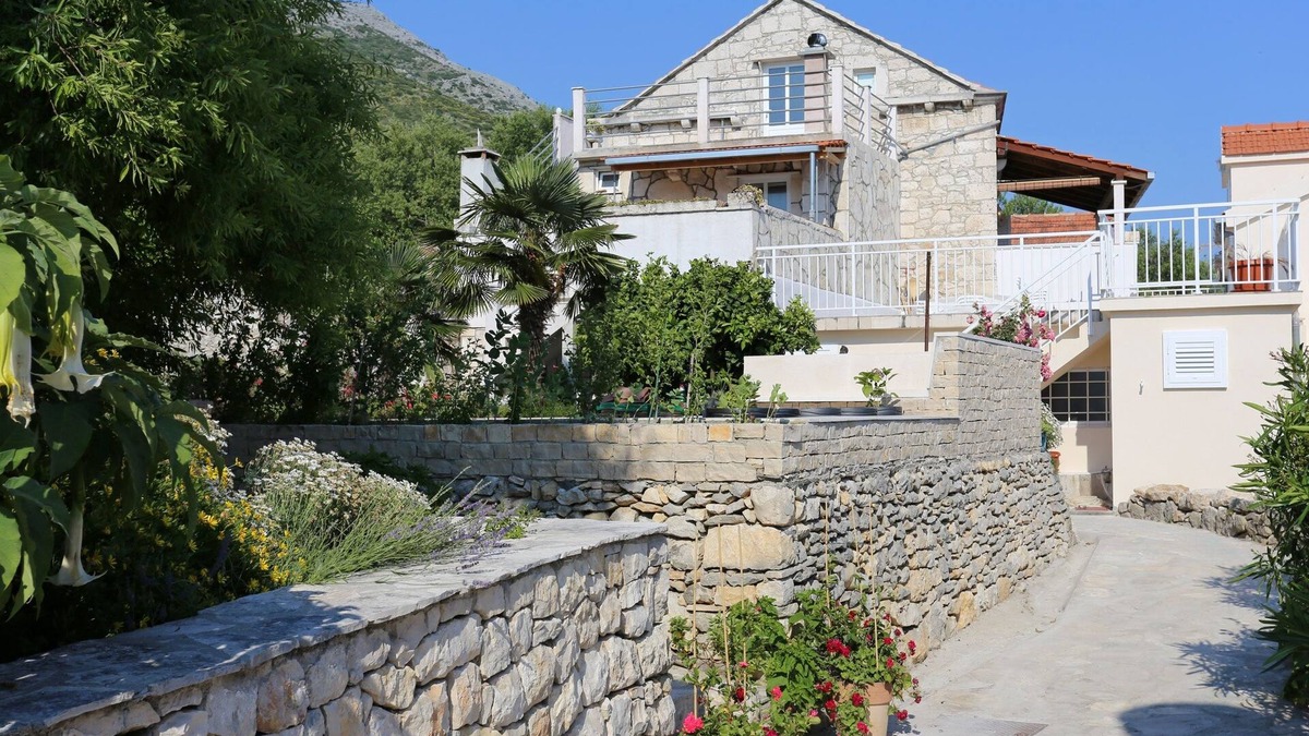 Kuciste Apartment | Two bedroom apartment with terrace and sea view Kučište - Perna, Pelješac (A-10143-a)