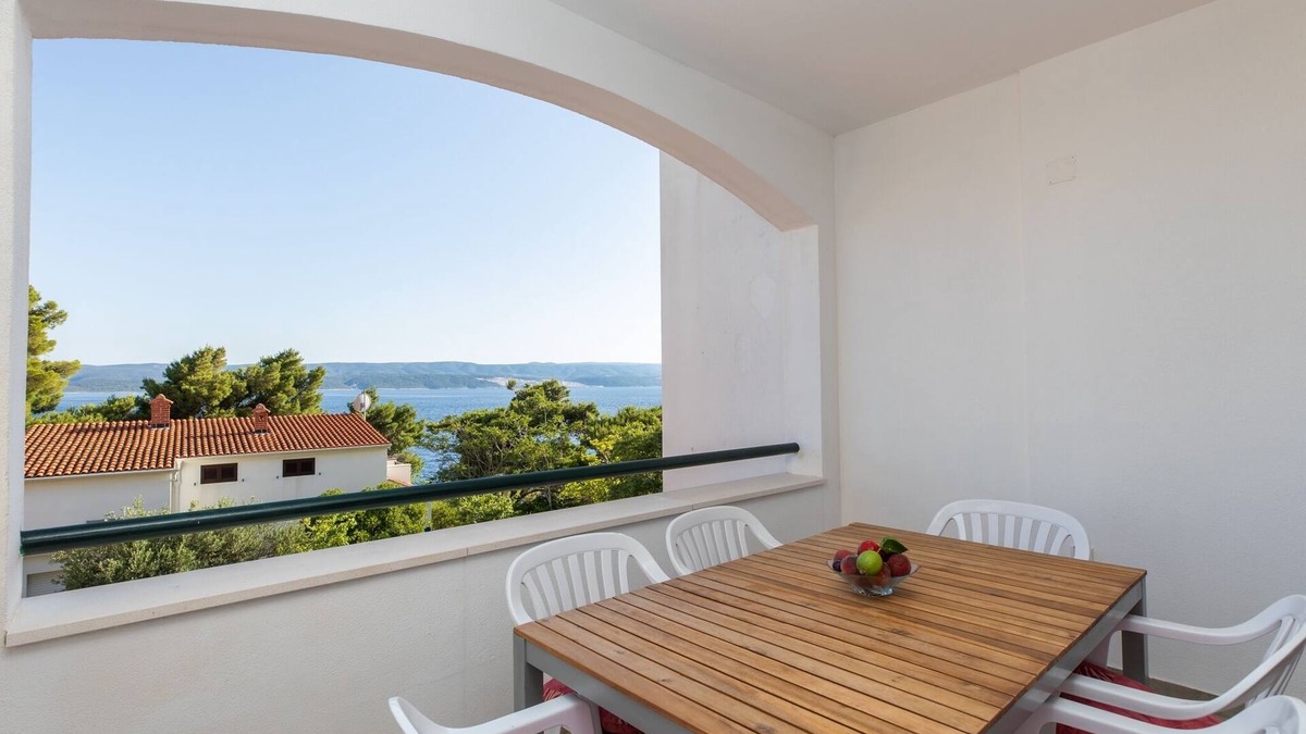 Medici Apartment | Two bedroom apartment with terrace and sea view Medići, Omiš (A-1046-d)