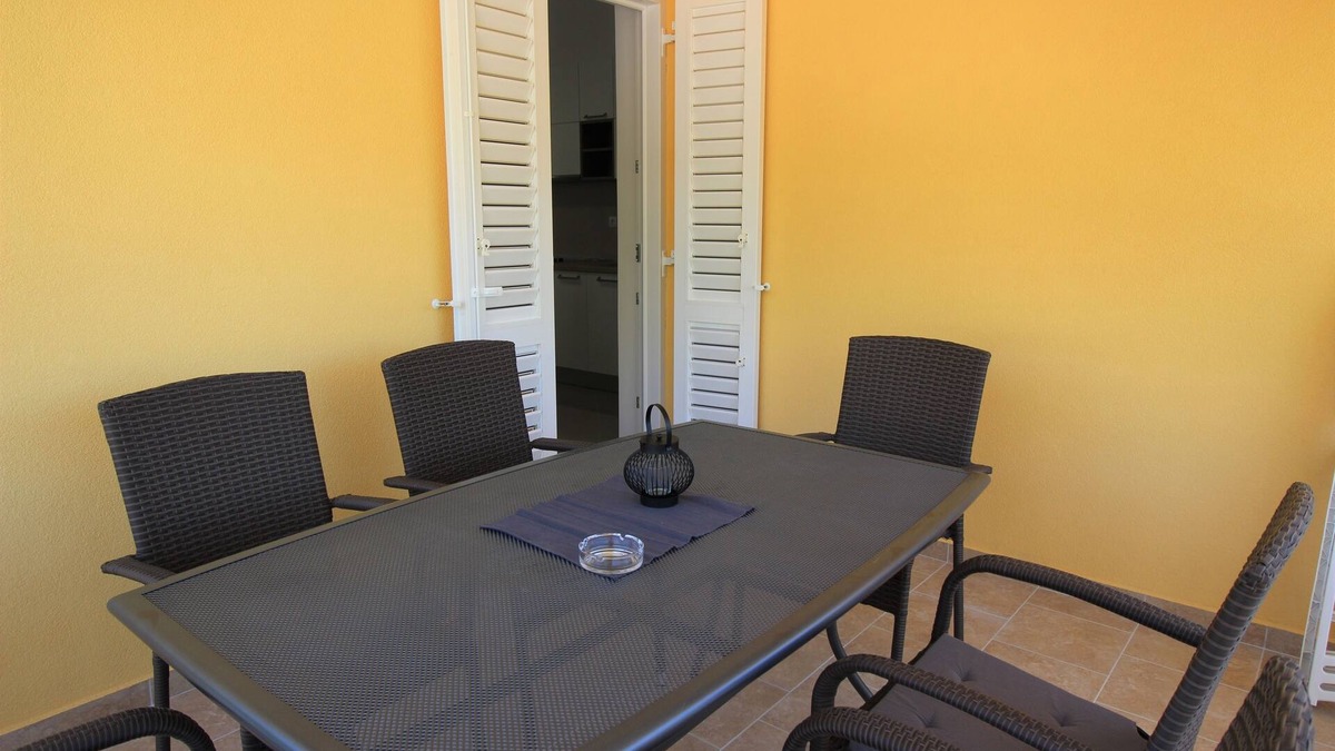 Baska Apartment | Two bedroom apartment with terrace Baška, Krk (A-18733-h)