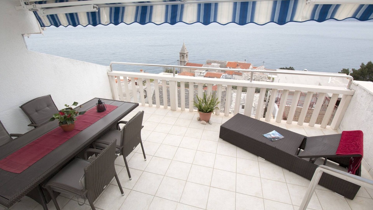 Pisak Apartment | Two bedroom apartment with terrace and sea view Pisak, Omiš (A-5154-e)