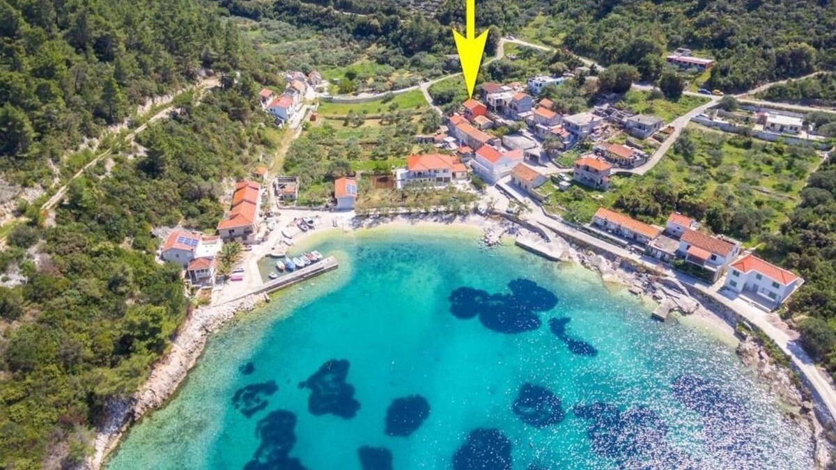 Babina Apartment | Two bedroom apartment with balcony and sea view Cove Babina, Korčula (A-19712-a)