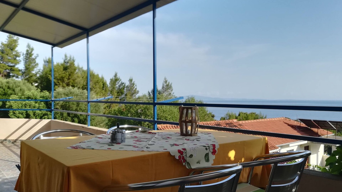 Ivan Dolac Apartment | Two bedroom apartment with terrace and sea view Ivan Dolac, Hvar (A-8797-a)