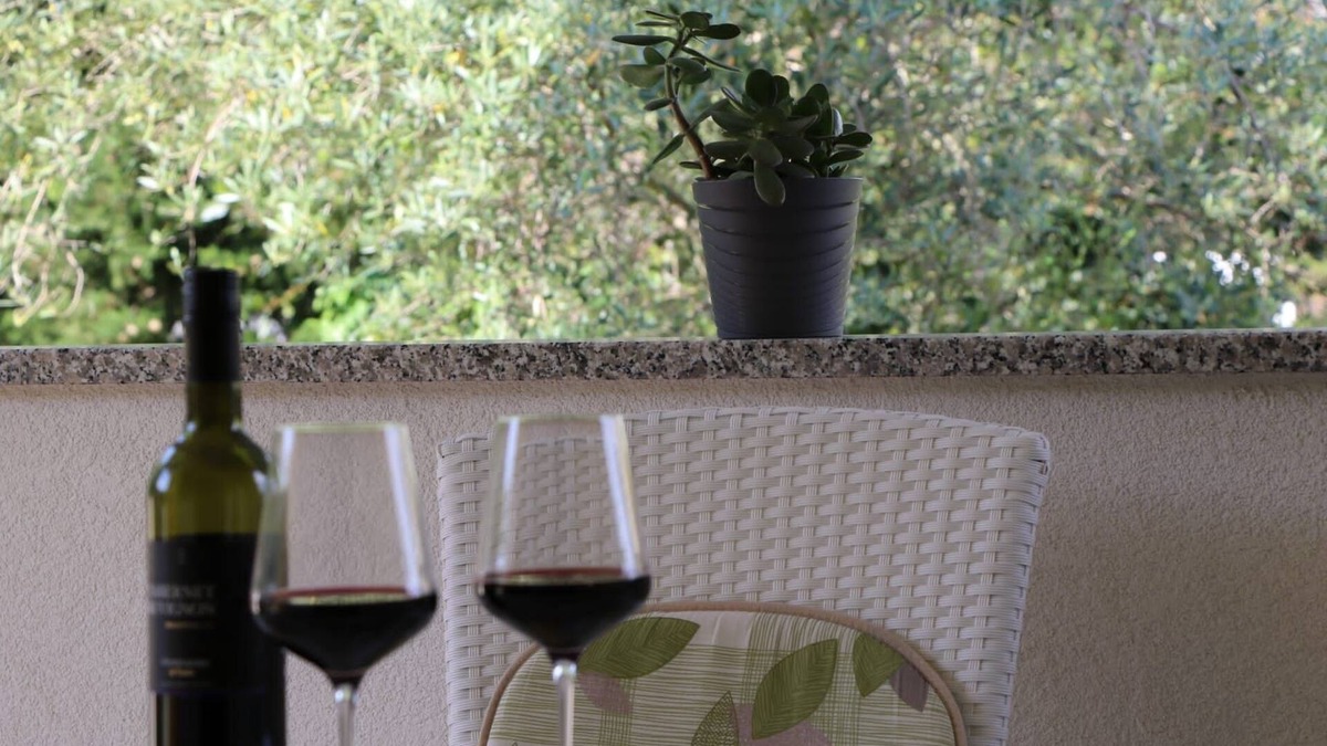 Punat Apartment | Two bedroom apartment with terrace Punat, Krk (A-15010-a)