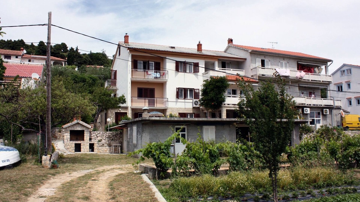 Suha Punta Apartment | Two bedroom apartment with terrace and sea view Kampor, Rab (A-4984-a)
