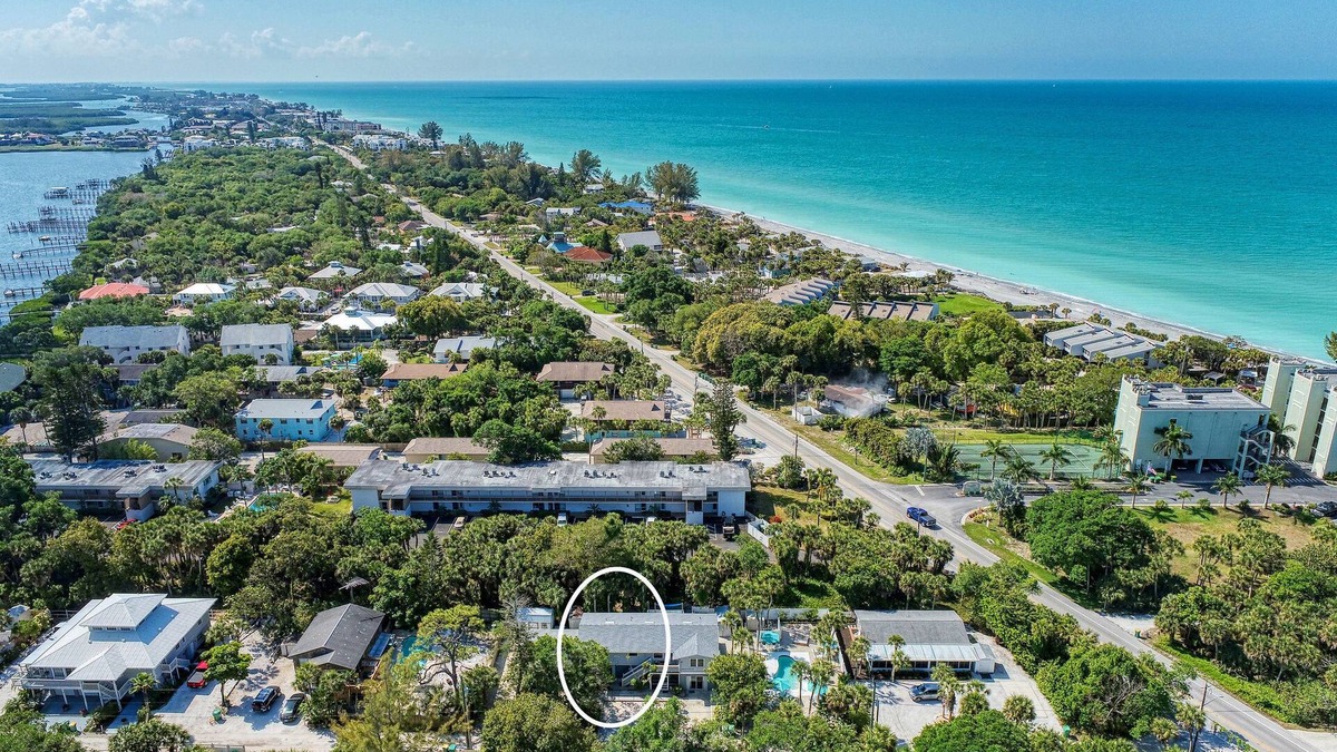Englewood Apartment | Two bedroom beach and bay private getaway - just relax! Gecko House Manasota Key