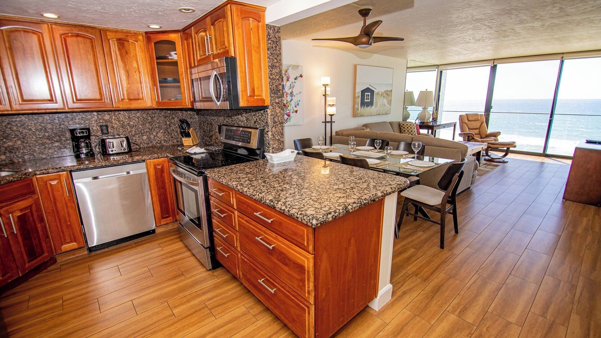Pacific Beach Condo | TWO BEDROOM CONDO 603